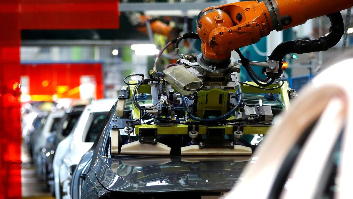 Tvrdá covidová opatření v Číně poškozují německý autoprůmysl